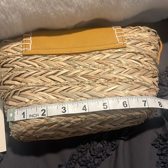 Universal Thread Yellow and Tan Crossbody Bag with straw weave. NWT! - Picture 7 of 9